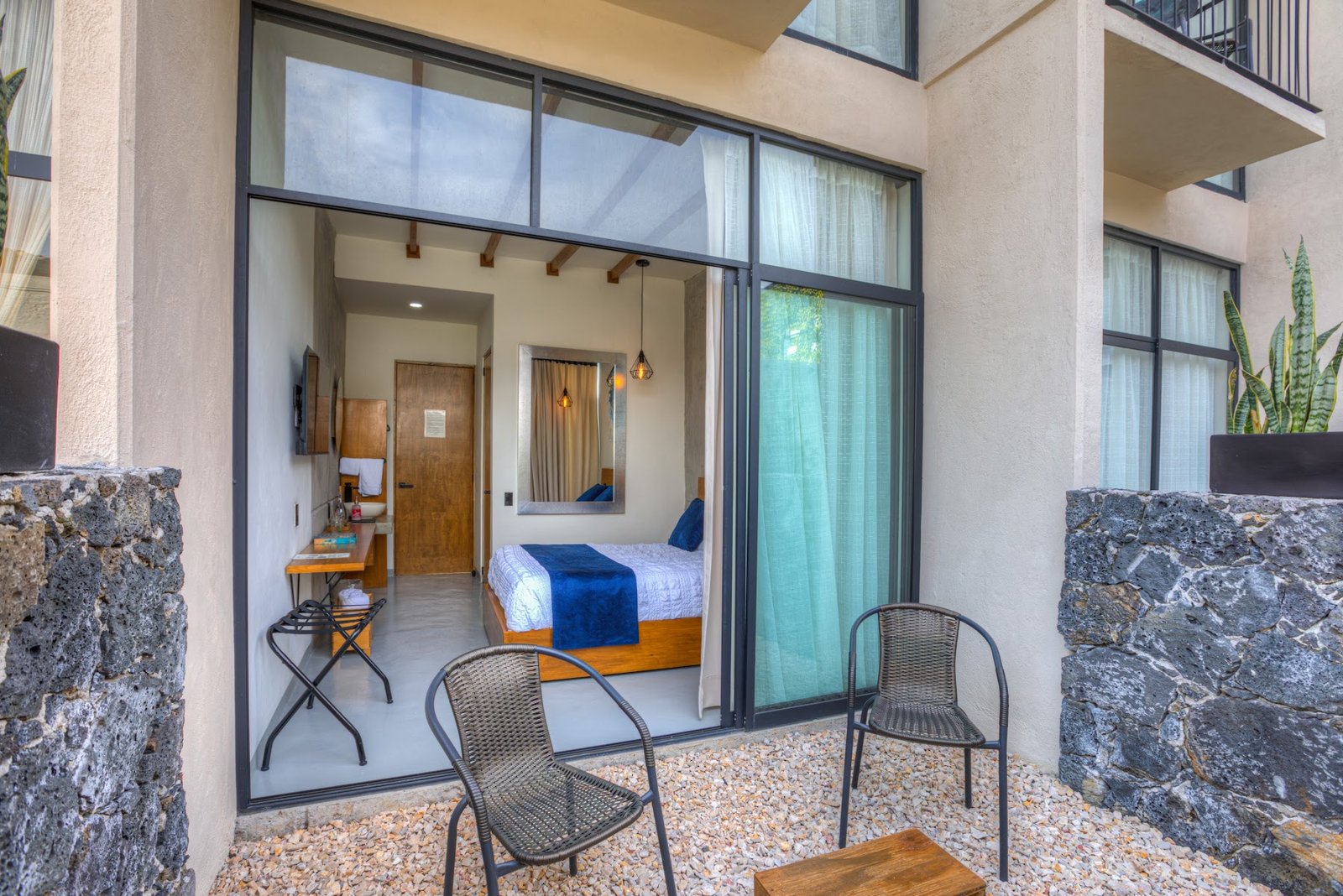 Habitación en planta baja con terraza privada en Casa Ehua – foto 5